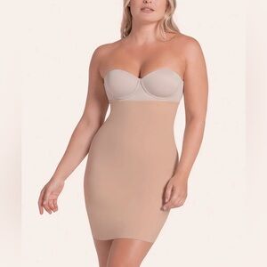 Leonisa Two-in-One Sculpting Skort Slip | Firm | NWT | Medium | Golden Beige